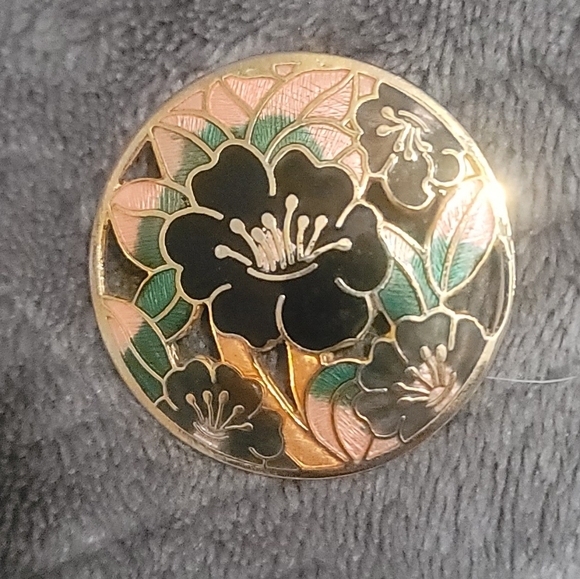 Cloisonne Beautiful vintage floral cutout brooch. - Picture 3 of 5